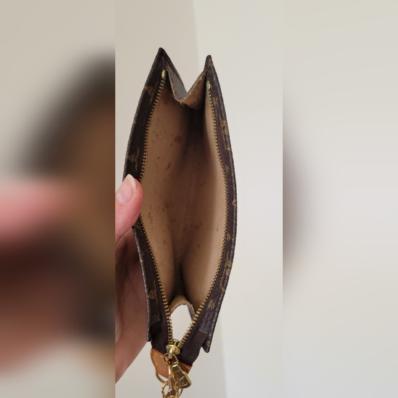 100% Authentic Louis Vitton Monogram Pouch !!! - Picture 8 of 13